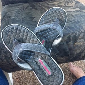 memory foam skechers